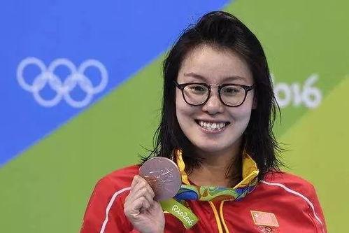 娱乐圈中吃瓜群众是谁啊,幕后推手还是旁观者？